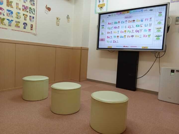 高岡校の教室の室内
