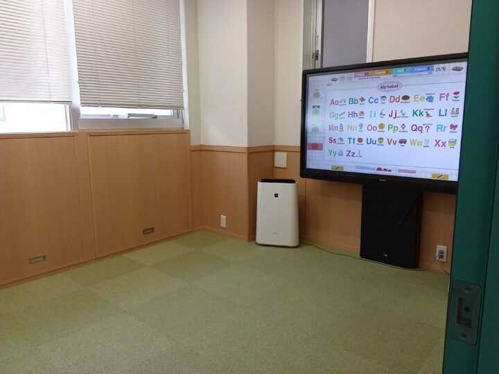 一之江校の教室の室内
