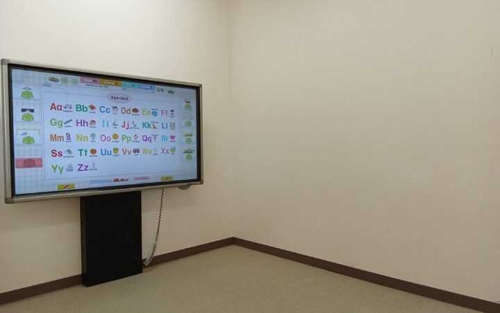 熊谷校の教室の室内
