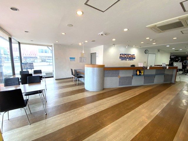 セントラルフィットネスクラブ24 野々市のフロント（受付）