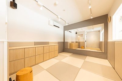 京都ダンススタジオのレッスンルーム