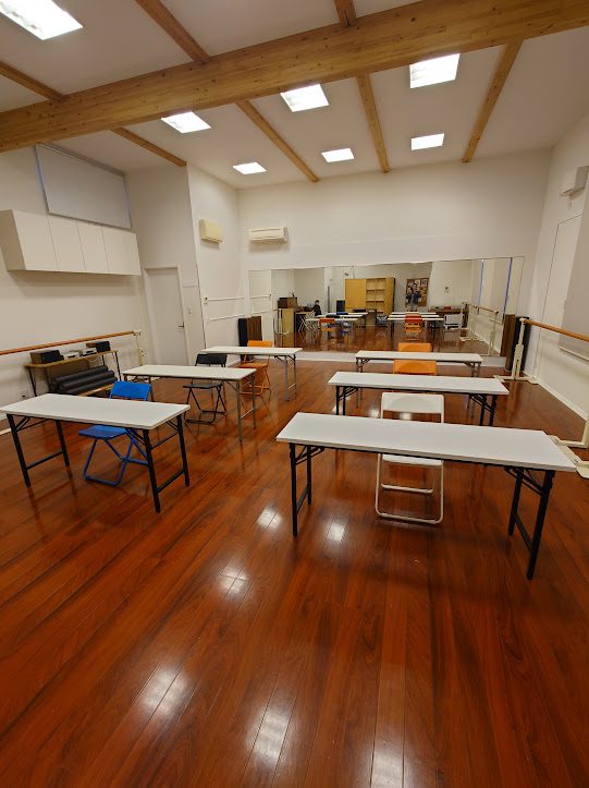 鶴川駅前教室の教室の様子