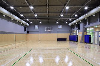 南林間のアリーナ(体育館)