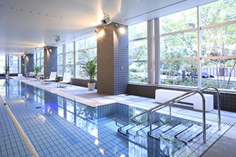 大崎のプール