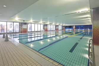 六本松のプール