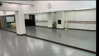 沼袋校のスタジオ