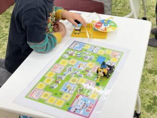 エディオン垂水校のレッスンの様子(手元・後ろ姿)