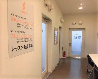 イオンモール福岡店の通路・待合