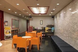 ミ・ナーラ奈良店の待合スペース