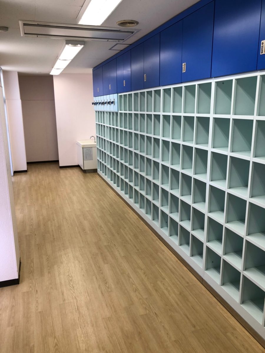 スウィン鴻巣スイミングスクールの更衣室