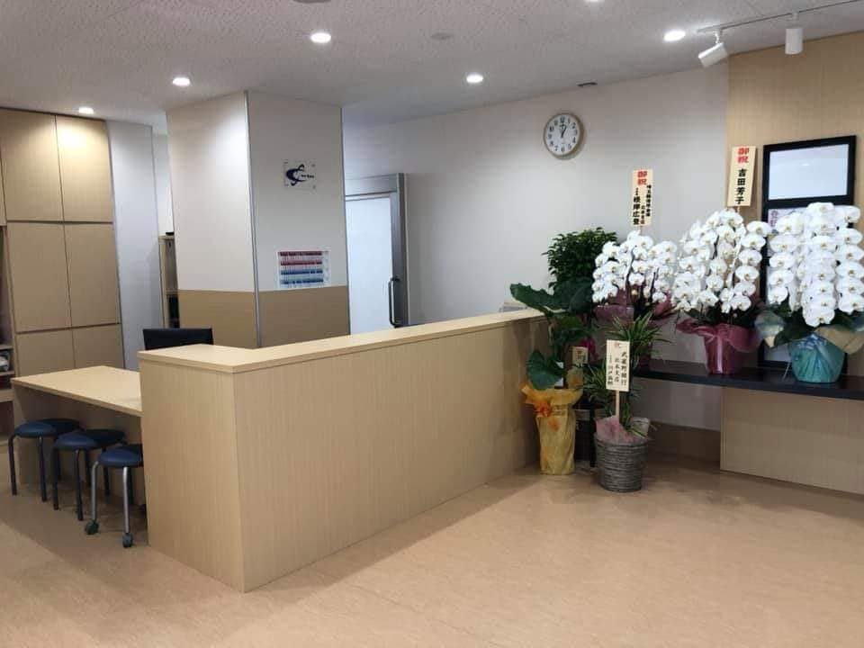 スウィン美園スイミングスクールのフロント(受付)