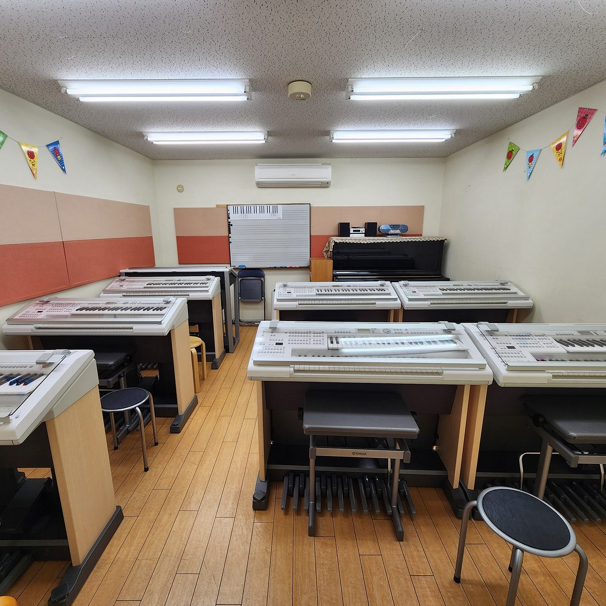 ヤマノミュージックサロン銀座のエレクトーンのレッスンルーム