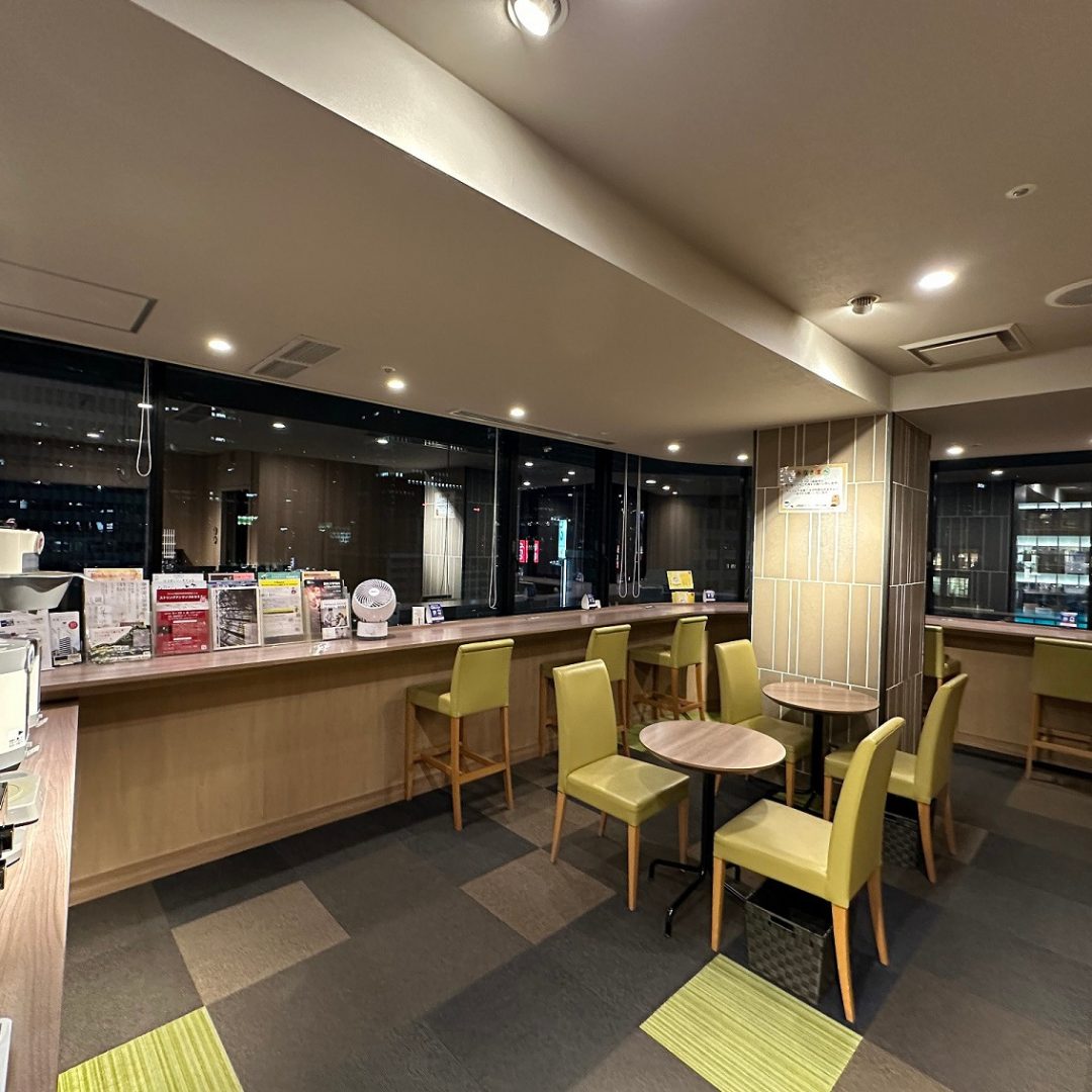 ヤマノミュージックサロン有楽町の待合スペース
